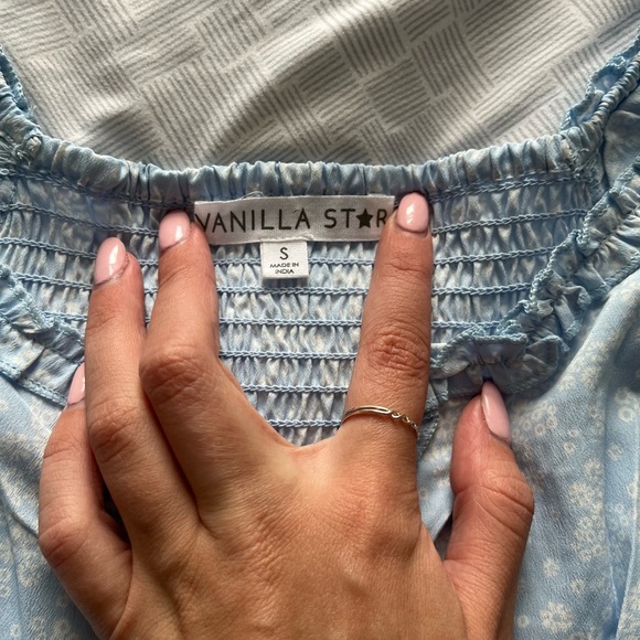 Women’s top - Picture 2 of 4